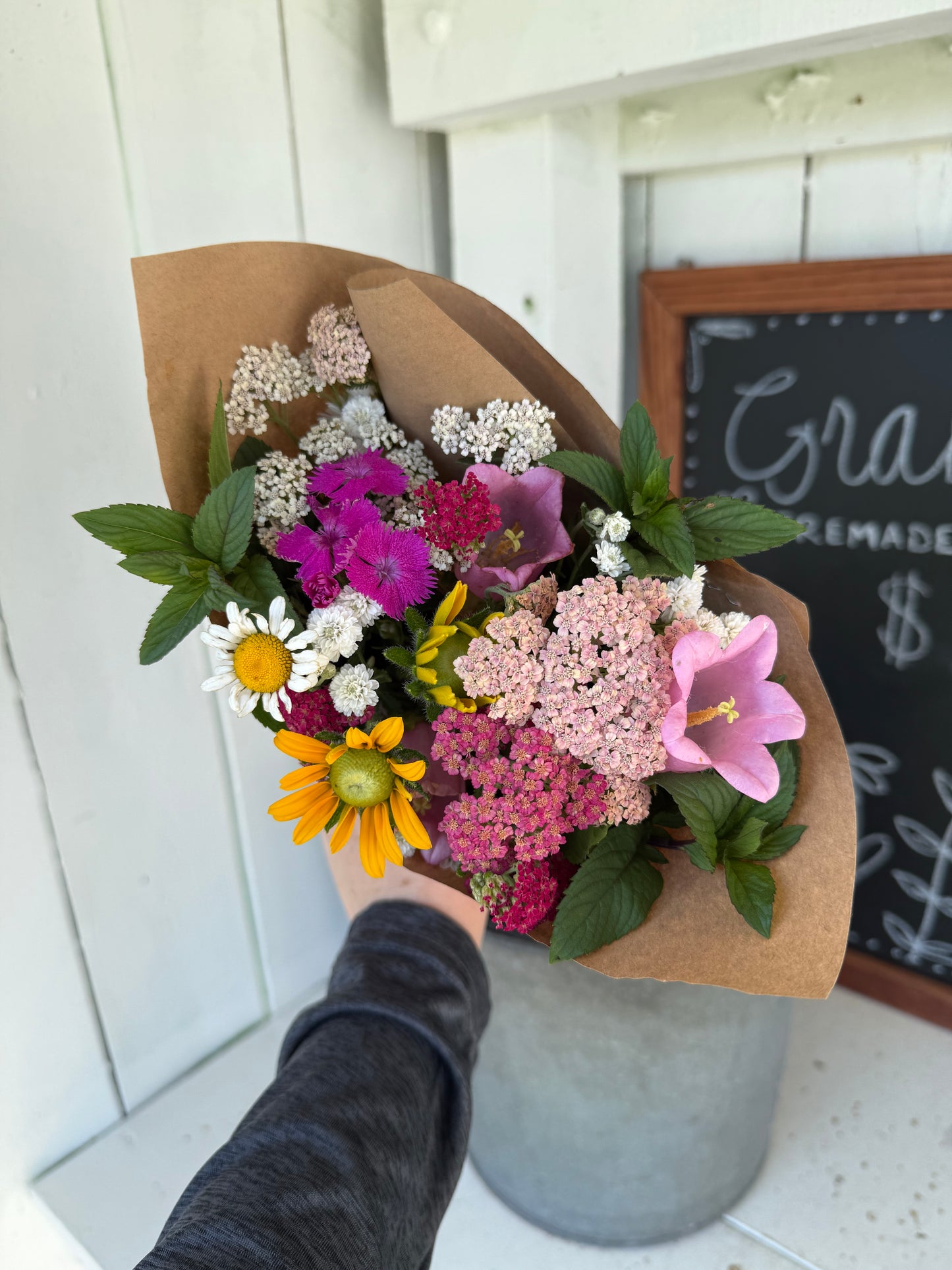 1. Grab + Go Premade Bouquet